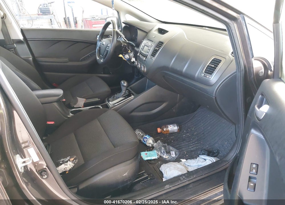 2018 KIA FORTE VIN: 3KPFK4A7XJE206703