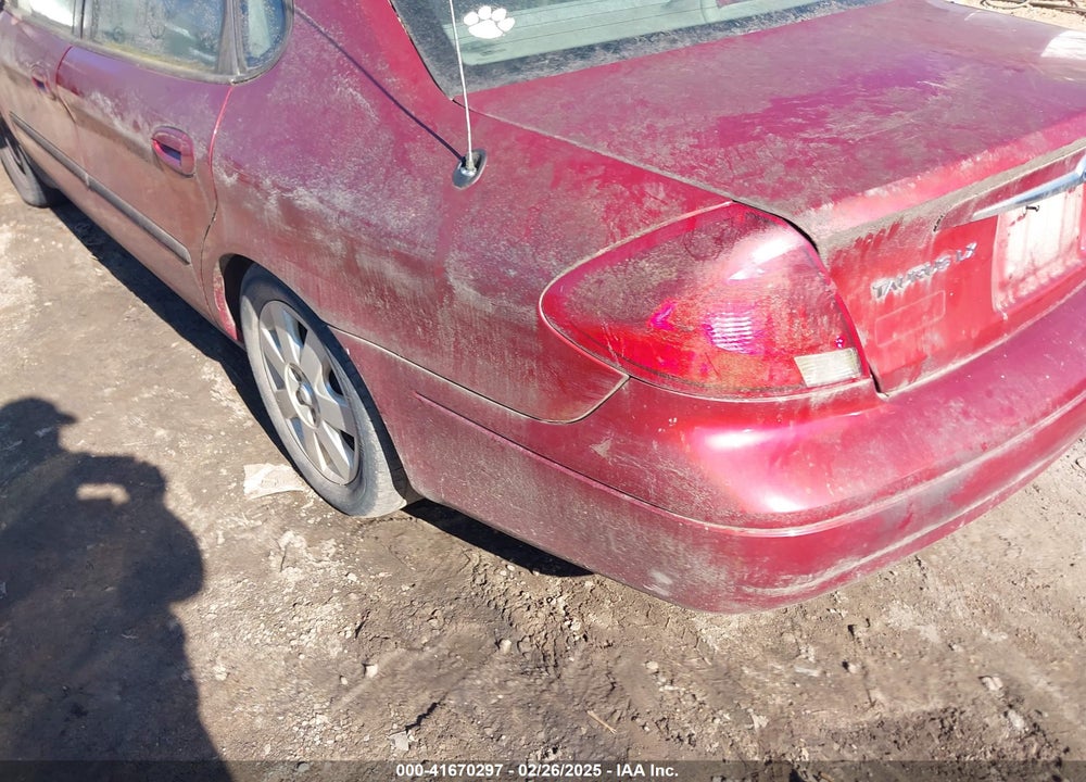 2001 FORD TAURUS VIN: 1FAFP52UX1A139542