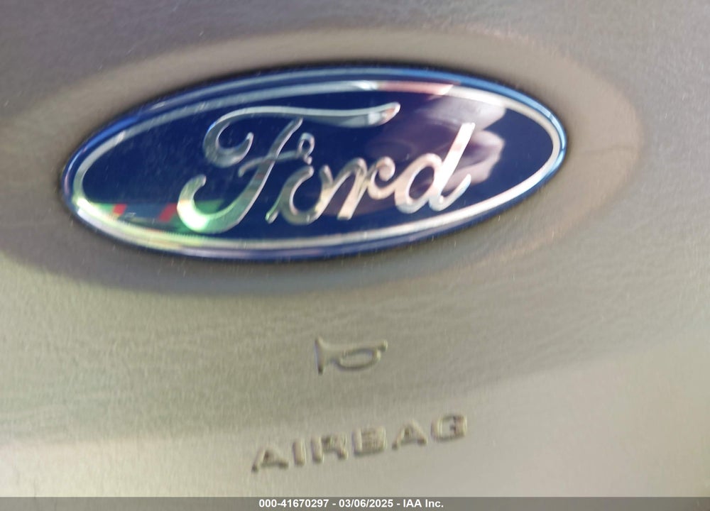 2001 FORD TAURUS VIN: 1FAFP52UX1A139542