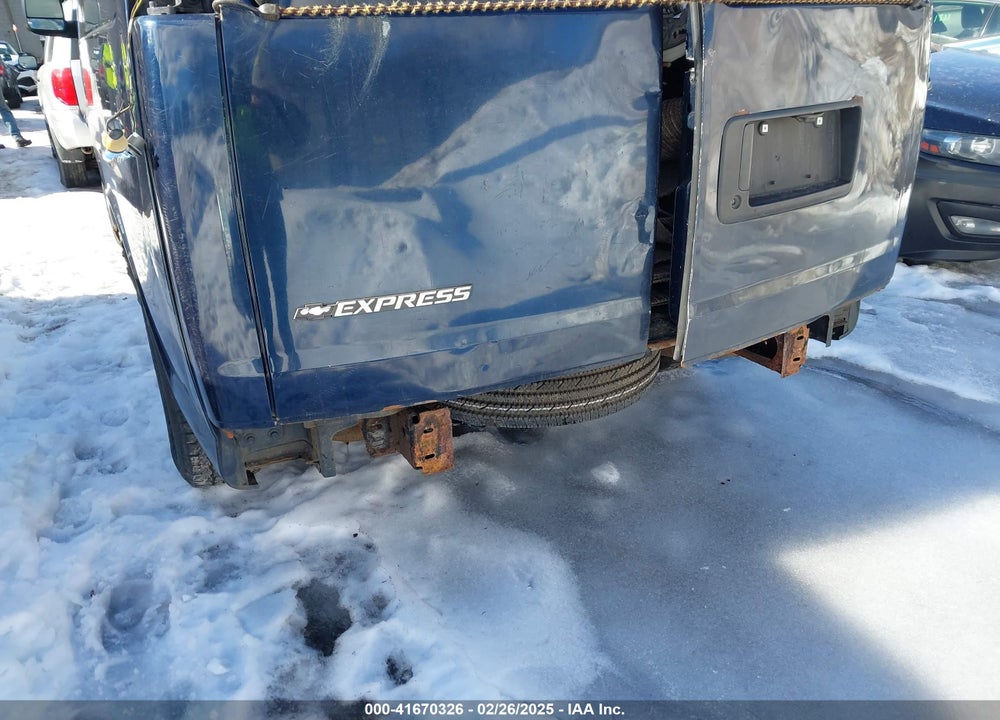 2008 CHEVROLET EXPRESS VIN: 1GCHG35KX81101935