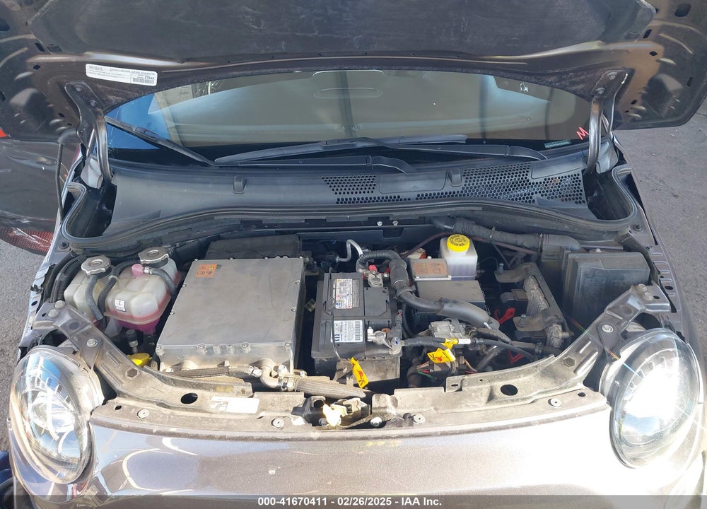 2018 FIAT 500E VIN: 3C3CFFGE7JT377434