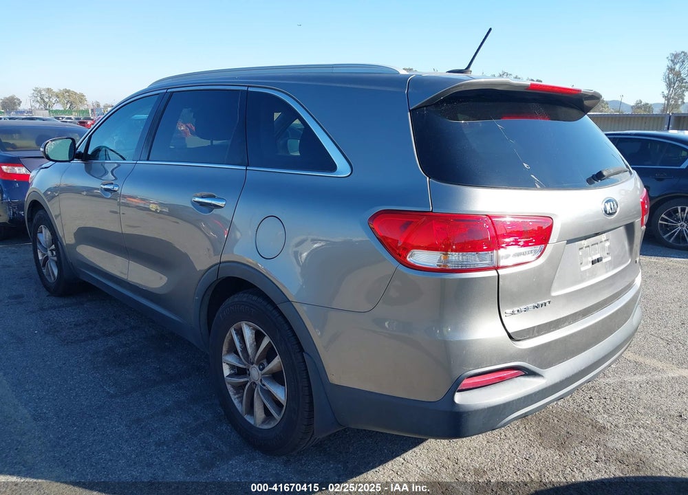 2016 KIA SORENTO VIN: 5XYPG4A35GG120195