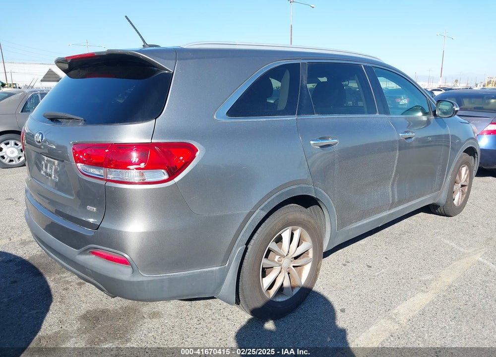 2016 KIA SORENTO VIN: 5XYPG4A35GG120195
