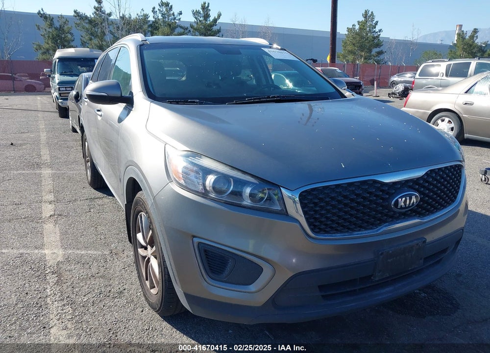 2016 KIA SORENTO VIN: 5XYPG4A35GG120195