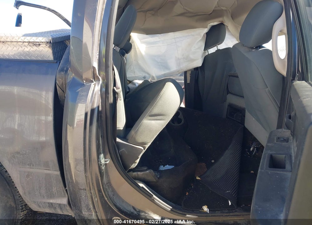 2015 RAM 1500 VIN: 1C6RR6KT9FS583972