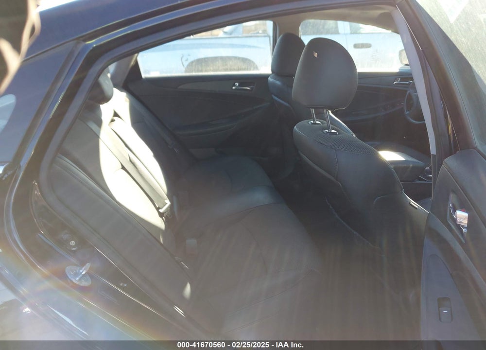 2011 HYUNDAI SONATA SE VIN: 5NPEC4AC4BH260999