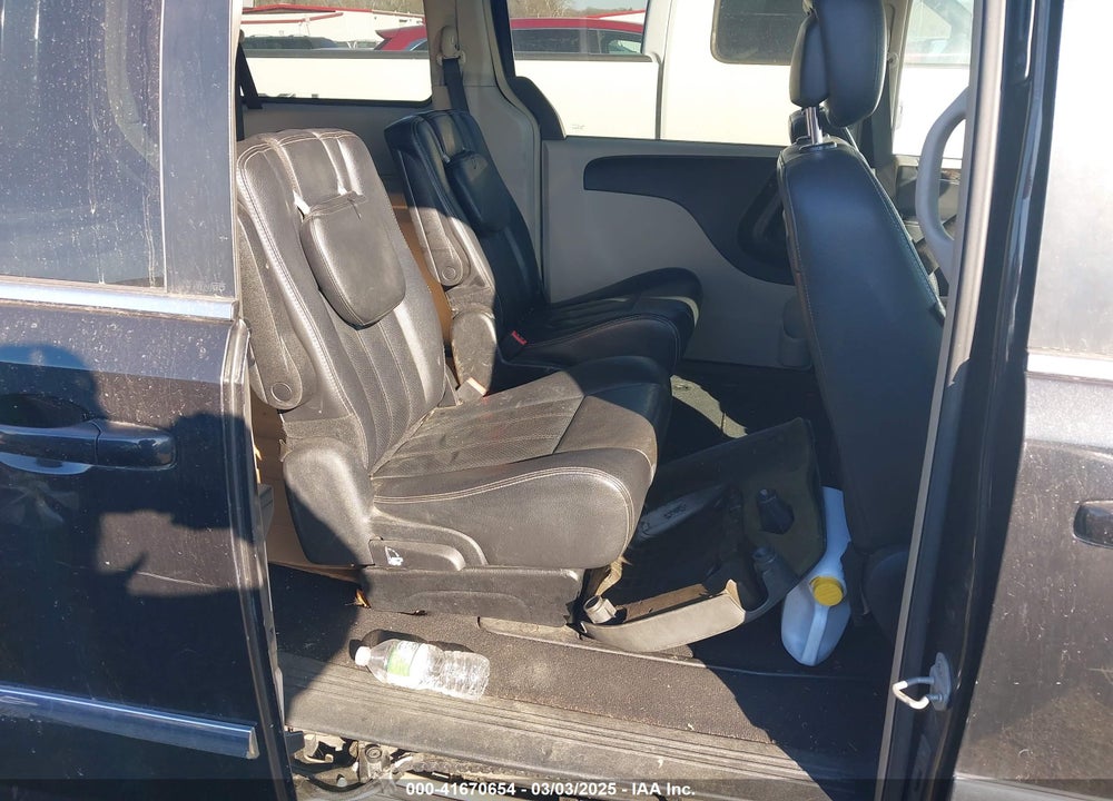 2012 CHRYSLER TOWN & COUNTRY VIN: 2C4RC1BG7CR229364