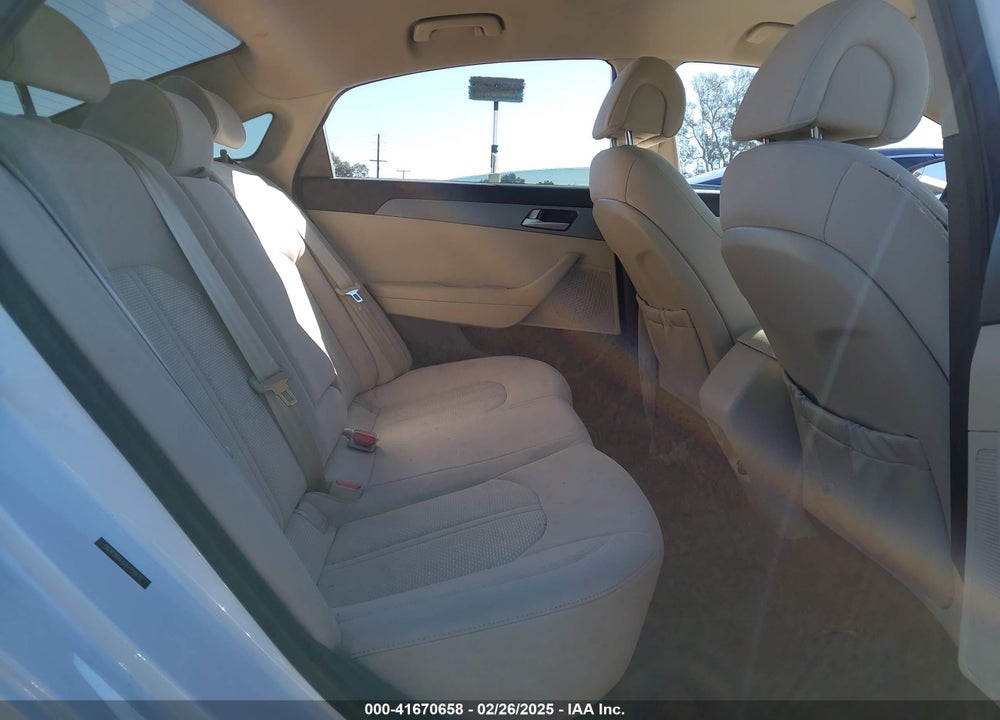 2017 HYUNDAI SONATA VIN: 5NPE24AF6HH508630
