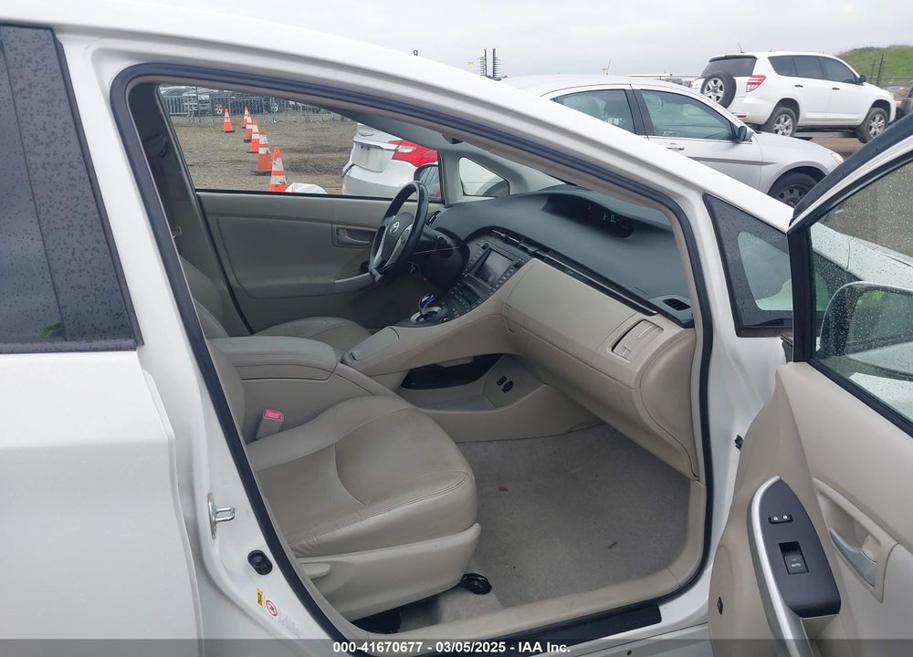 2010 TOYOTA PRIUS V VIN: JTDKN3DU5A0054601