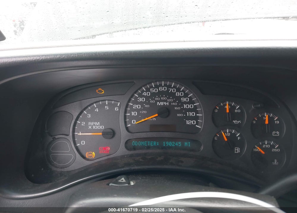 2003 CHEVROLET SUBURBAN 1500 LT VIN: 3GNFK16Z33G213287