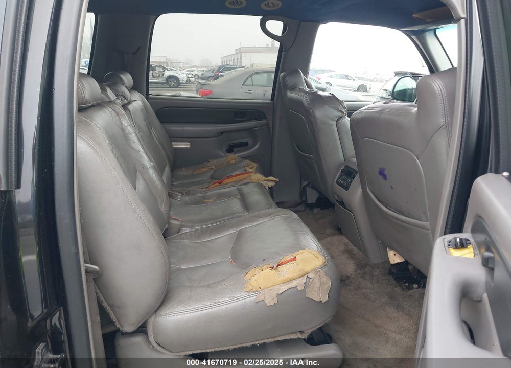 2003 CHEVROLET SUBURBAN 1500 LT VIN: 3GNFK16Z33G213287