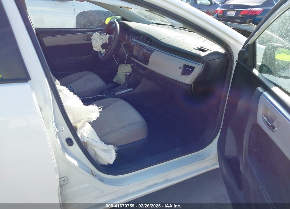 2015 TOYOTA COROLLA VIN: 5YFBURHEXFP231648