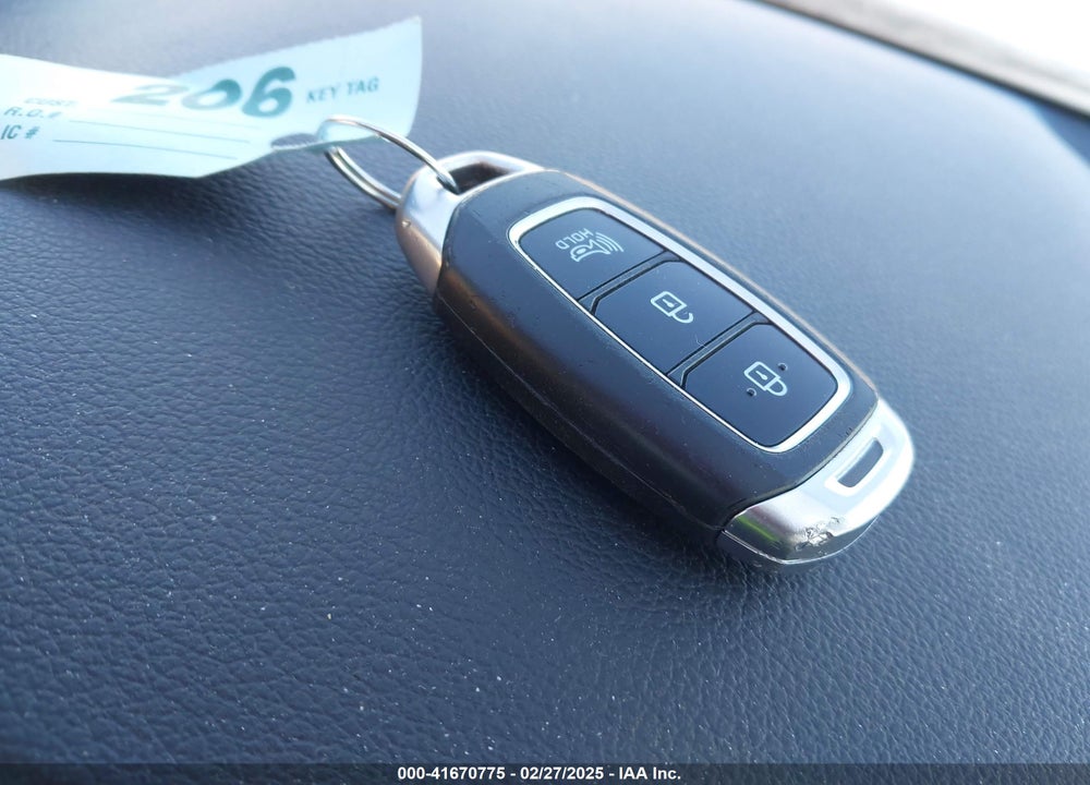 2020 HYUNDAI SANTA FE VIN: 5NMS3CAD8LH197961