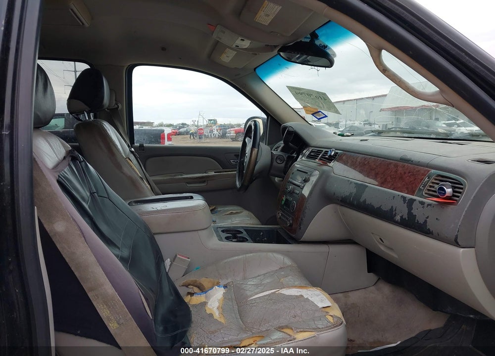 2007 CHEVROLET TAHOE VIN: 1GNFC13027R179108
