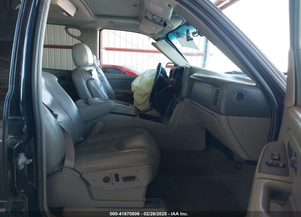 2005 CHEVROLET AVALANCHE 1500 LT VIN: 3GNEC12Z25G294722