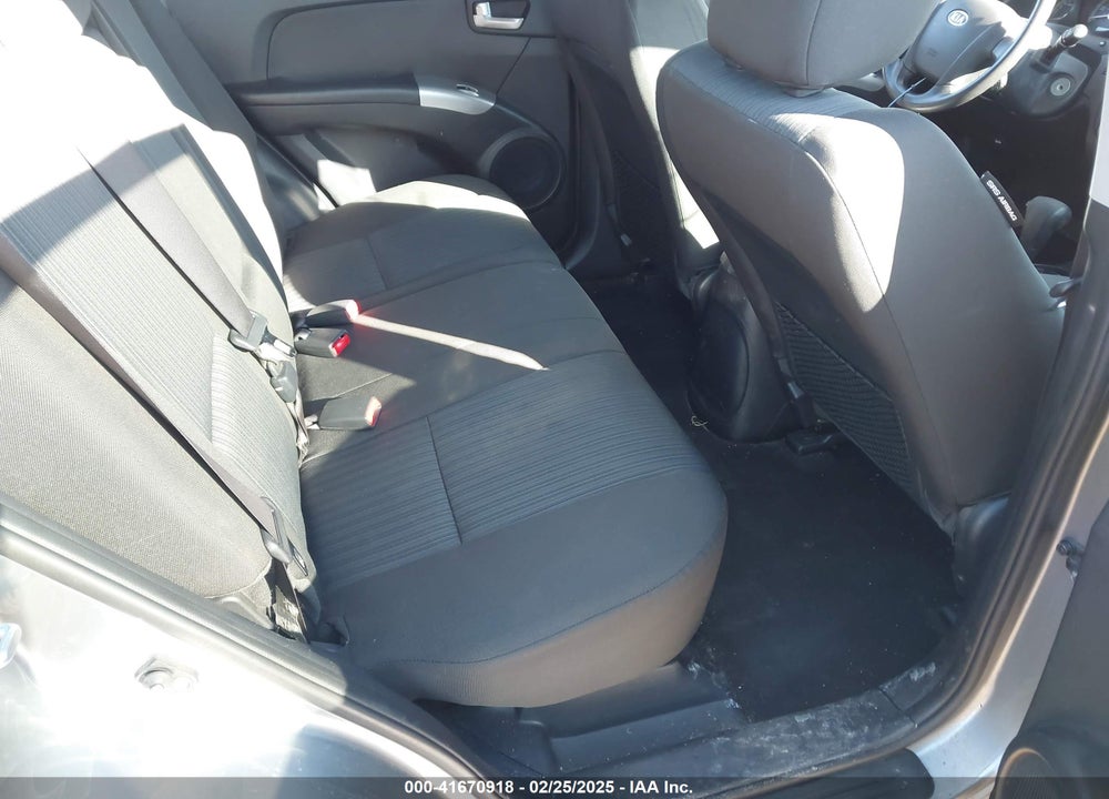 2009 KIA SPORTAGE VIN: KNDJE723897561847