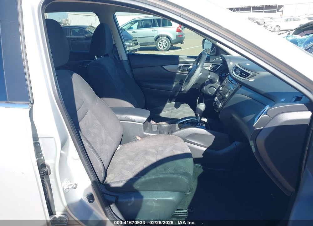2016 NISSAN ROGUE SV VIN: KNMAT2MT6GP729746