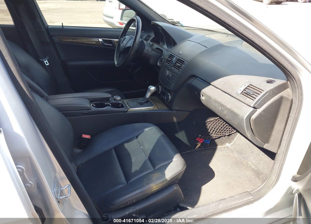 2009 MERCEDES-BENZ C 350 VIN: WDDGF56XX9F210202