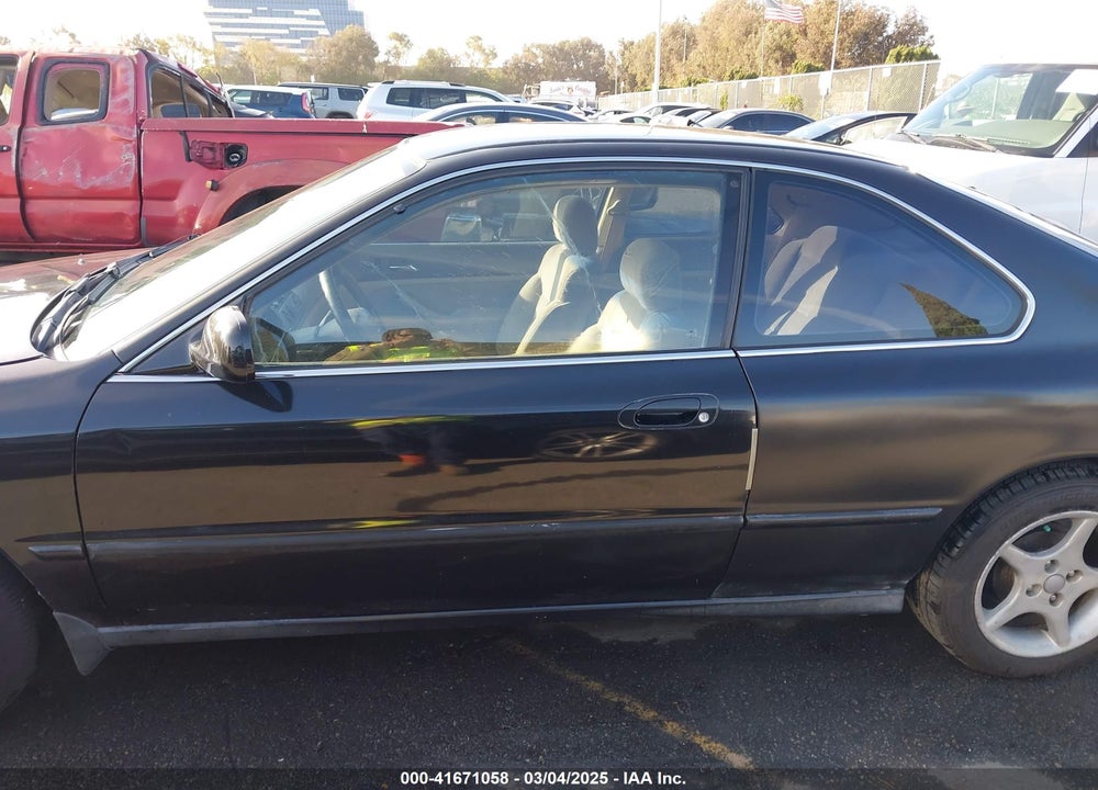 1994 HONDA ACCORD LX VIN: 1HGCD7233RA021063