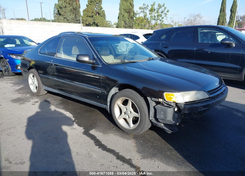 1994 HONDA ACCORD LX VIN: 1HGCD7233RA021063