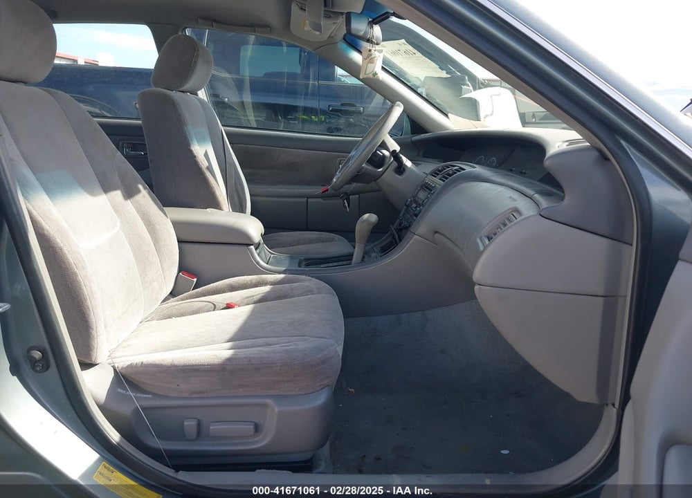 2001 TOYOTA AVALON XL VIN: 4T1BF28B11U116211