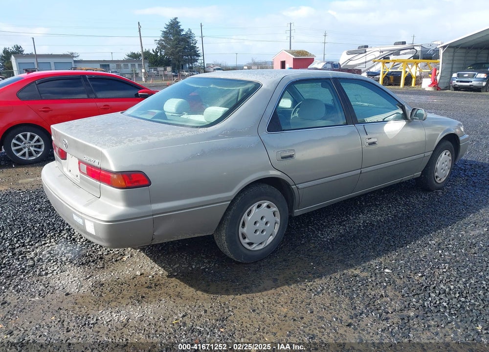 1997 TOYOTA CAMRY LE VIN: JT2BG22K0V0076817