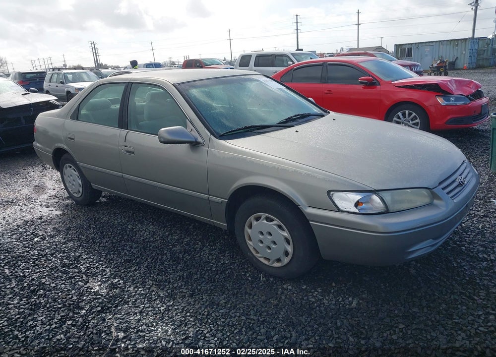 1997 TOYOTA CAMRY LE VIN: JT2BG22K0V0076817