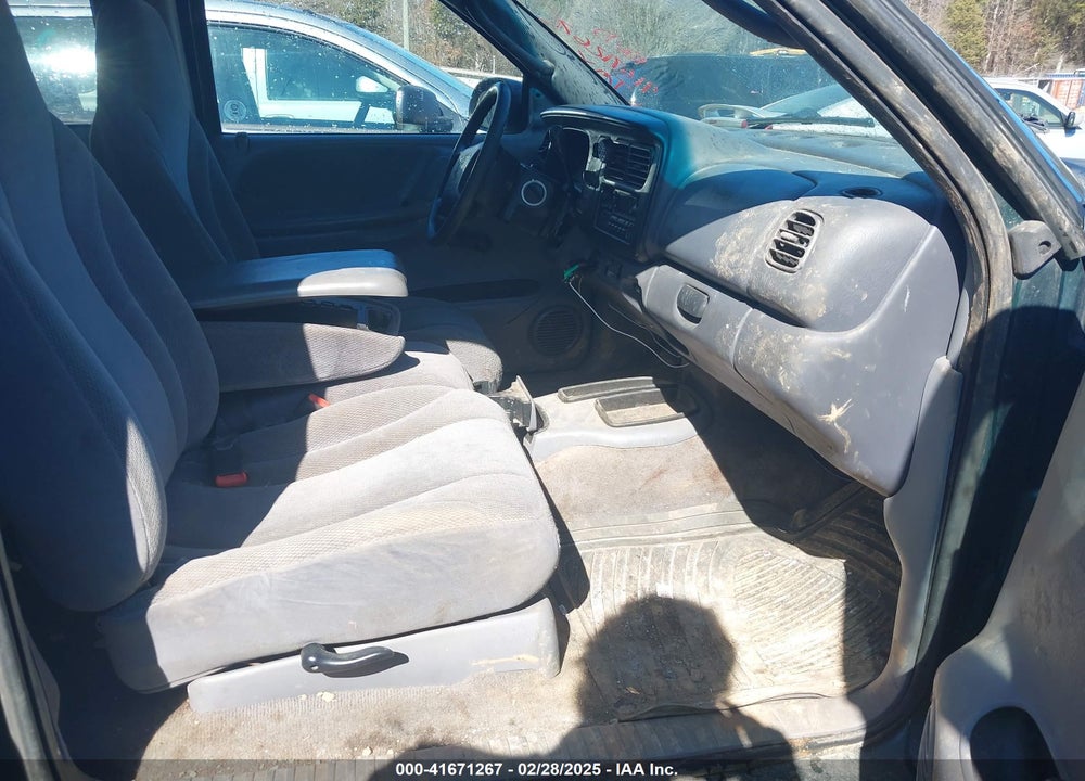 2000 DODGE DAKOTA VIN: 1B7GL22X1YS600067
