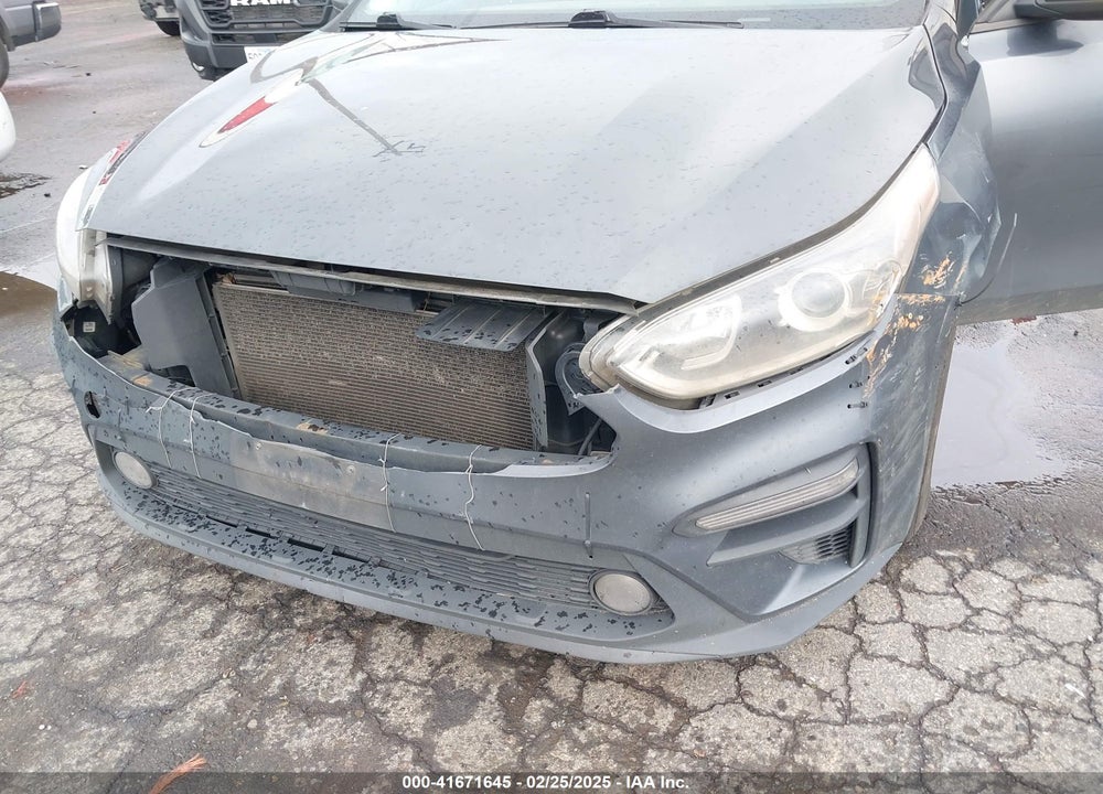 2019 KIA FORTE FE VIN: 3KPF24AD4KE027516