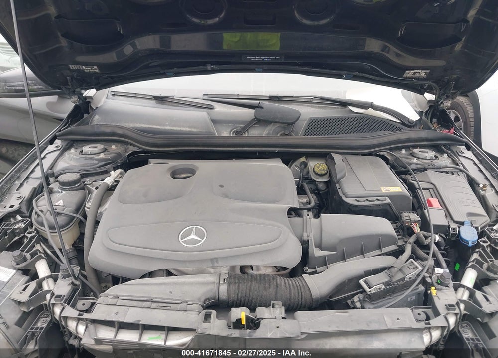 2015 MERCEDES-BENZ GLA VIN: WDCTG4GB4FJ172486