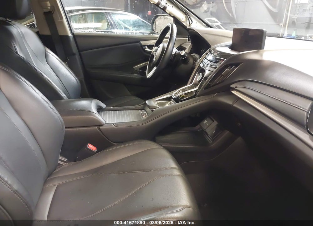 2019 ACURA RDX STANDARD VIN: 5J8TC2H38KL002225