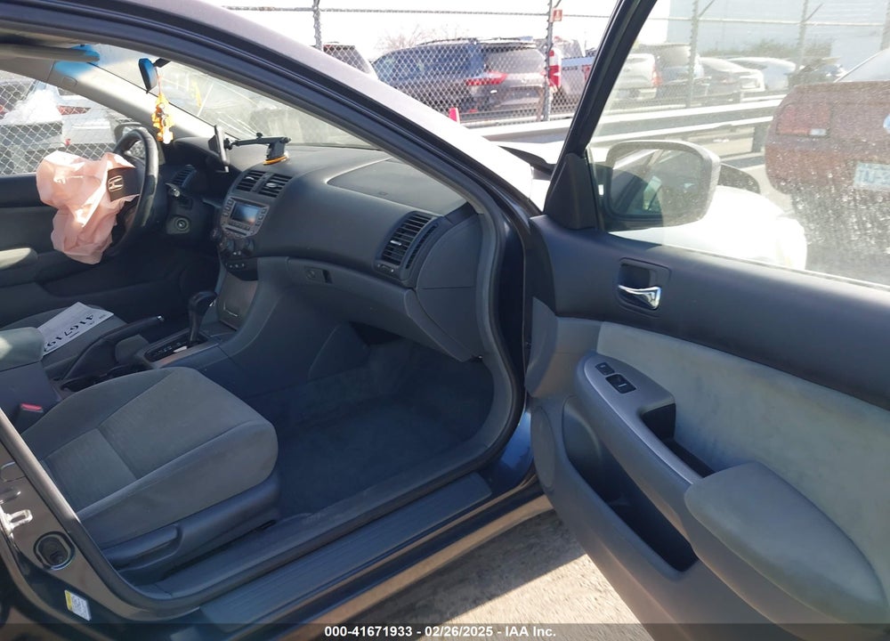 2006 HONDA ACCORD VIN: 1HGCM567X6A110626