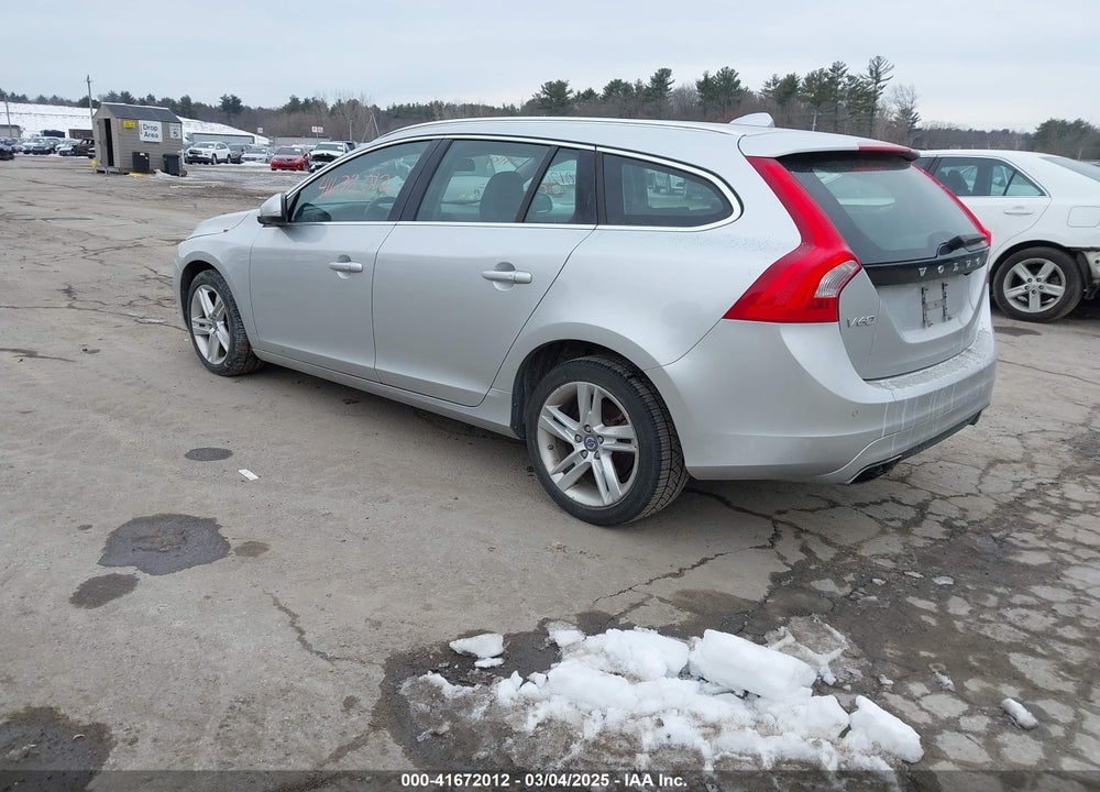 2015 VOLVO V60 VIN: YV126MED4F1206414