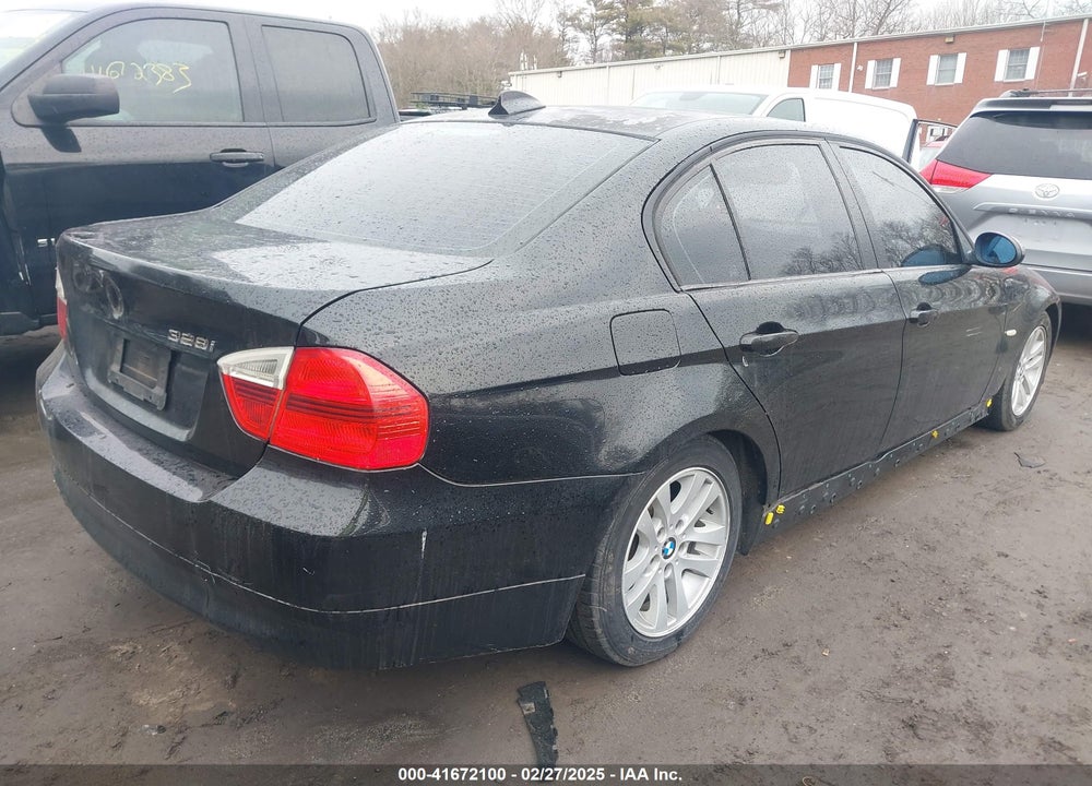 2008 BMW 328I VIN: WBAVA33518KX88912