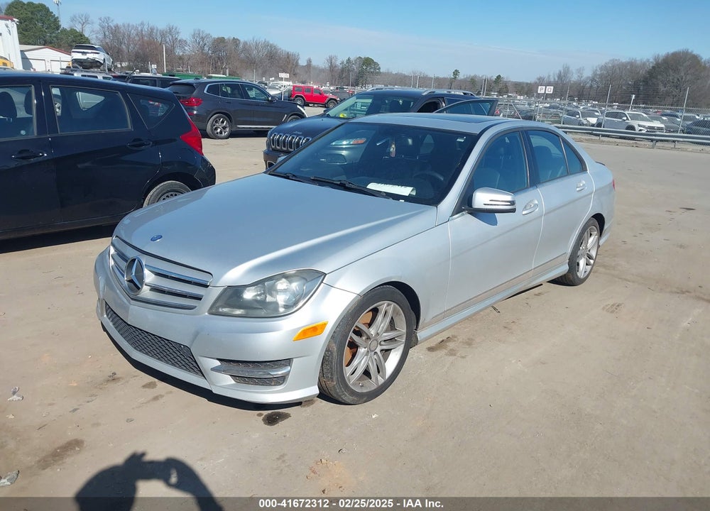 2013 MERCEDES-BENZ C 300 VIN: WDDGF8AB2DR300576