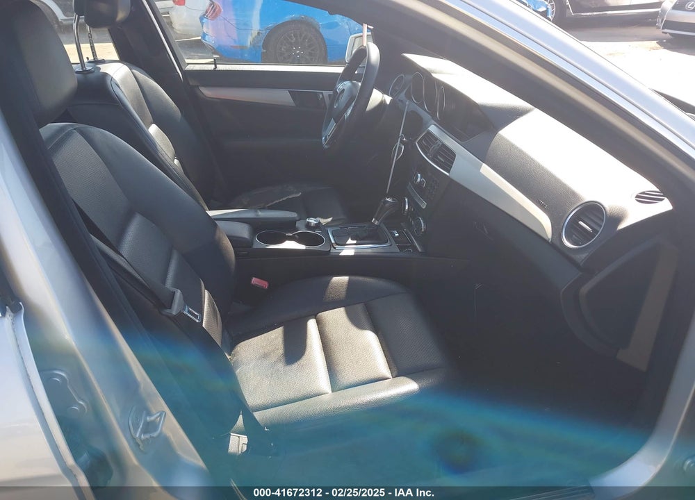 2013 MERCEDES-BENZ C 300 VIN: WDDGF8AB2DR300576