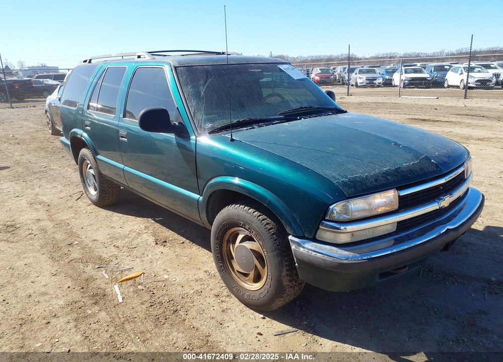 1998 CHEVROLET BLAZER LS VIN: 1GNDT13WXW2234455