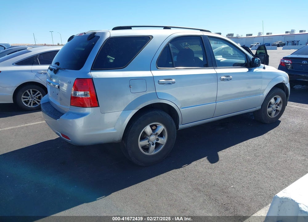 2008 KIA SORENTO VIN: KNDJD735885763763