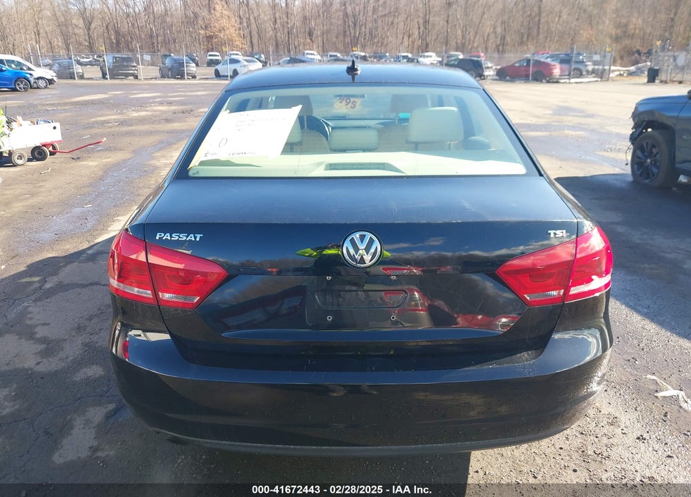 2015 VOLKSWAGEN PASSAT VIN: 1VWAT7A31FC111304