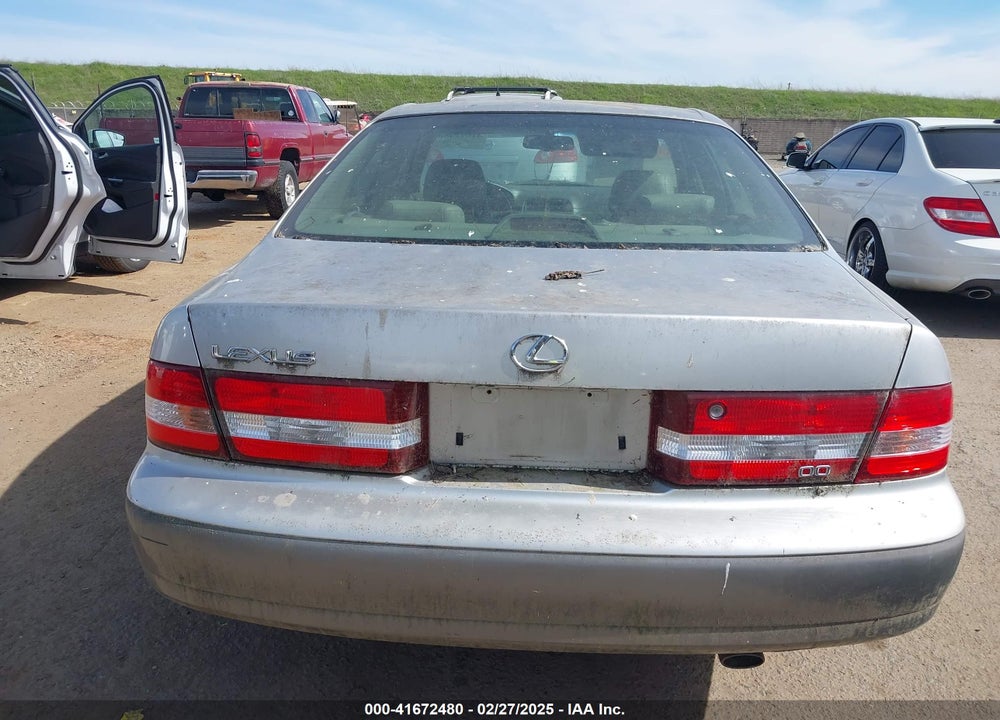 2001 LEXUS ES 300 VIN: JT8BF28G715108719