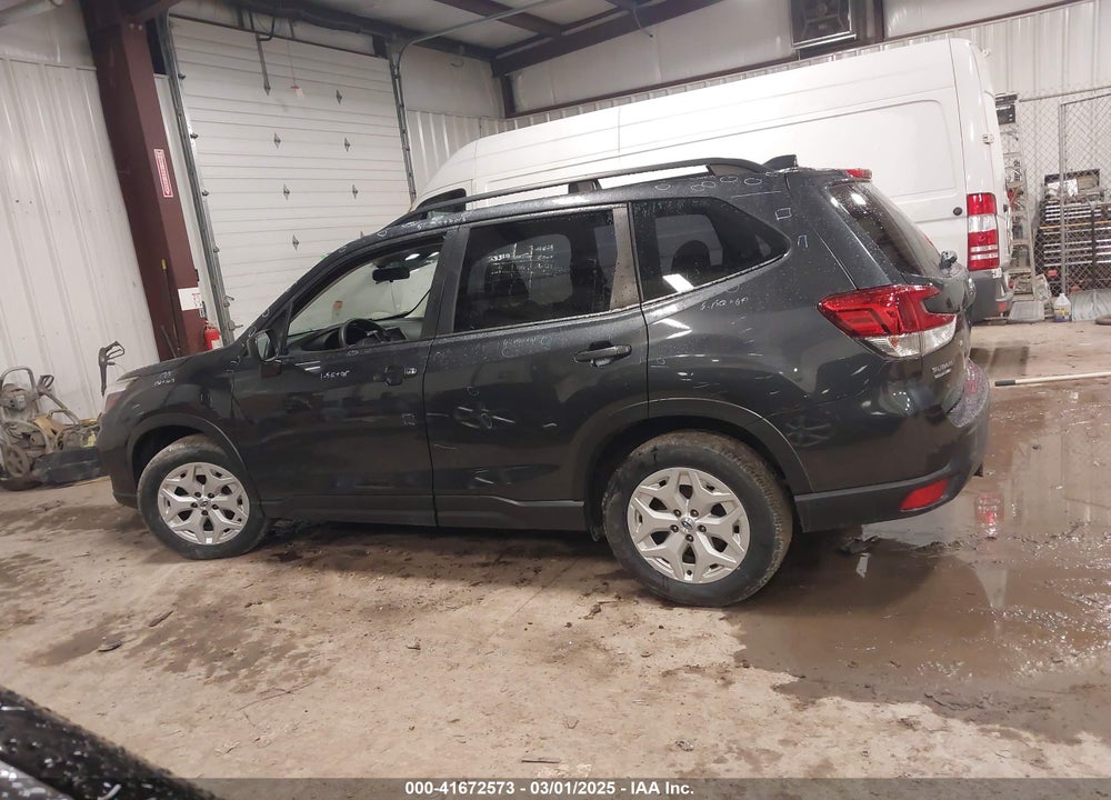 2019 SUBARU FORESTER VIN: JF2SKACC8KH586175