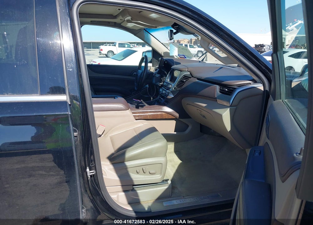 2015 CHEVROLET SUBURBAN 1500 LT VIN: 1GNSKJKC9FR126188