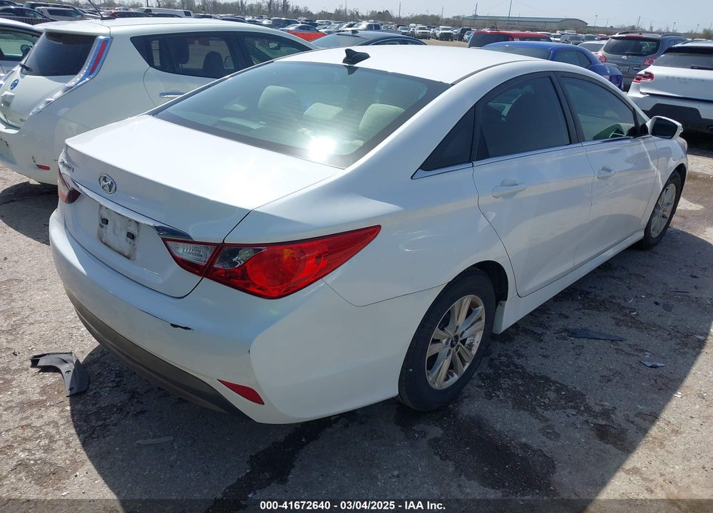 2014 HYUNDAI SONATA VIN: 5NPEB4AC8EH930240