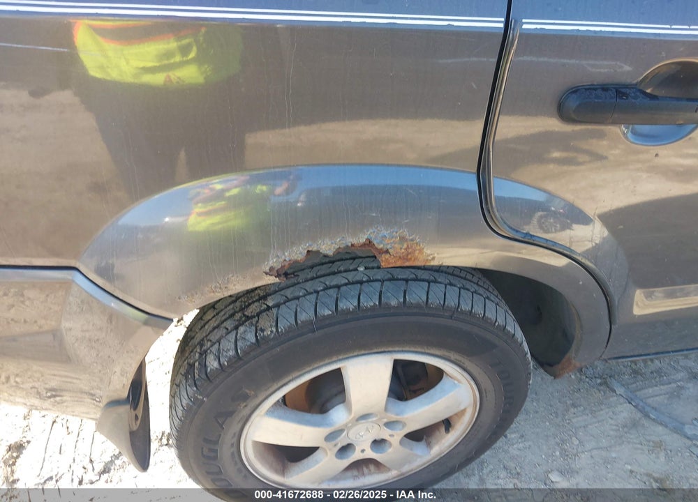 2008 HYUNDAI TUCSON GLS VIN: KM8JM12B18U715365