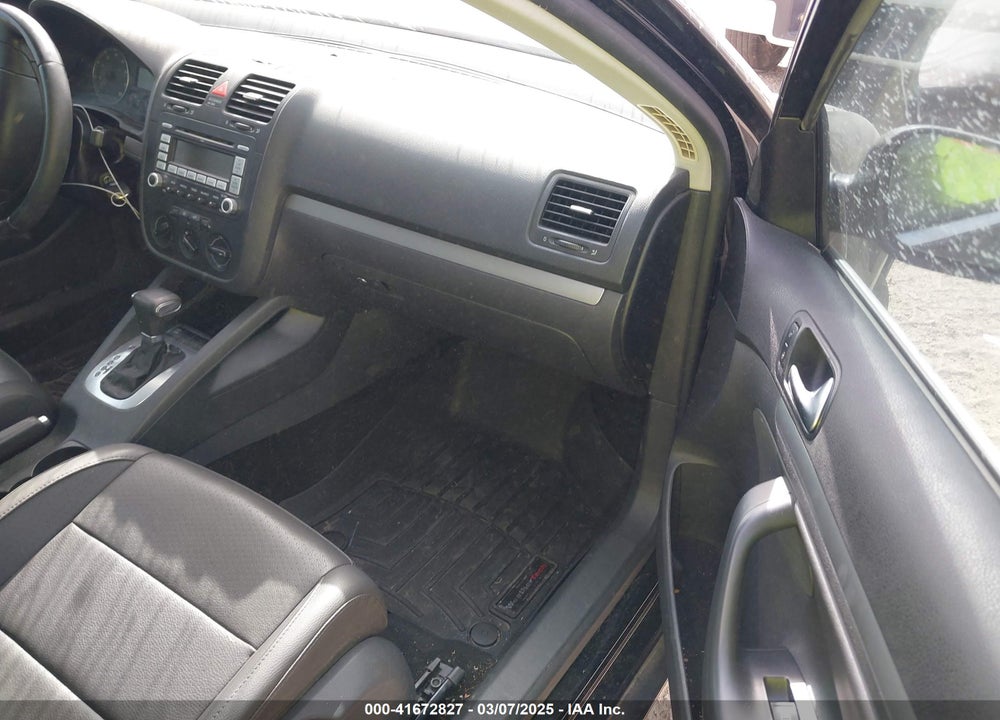 2008 VOLKSWAGEN JETTA VIN: 3VWRM71K48M158464