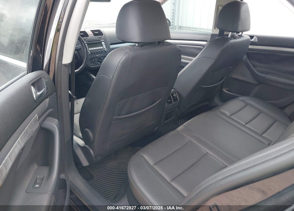 2008 VOLKSWAGEN JETTA VIN: 3VWRM71K48M158464