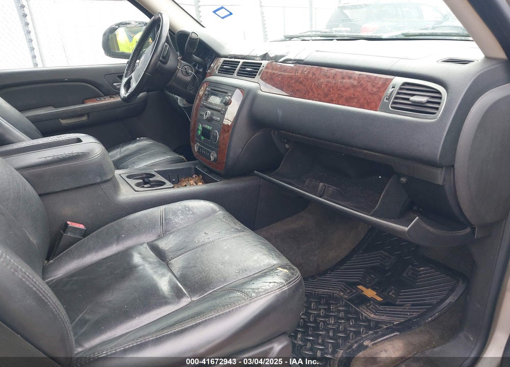 2007 CHEVROLET SUBURBAN 1500 VIN: 3GNFC16J37G135171