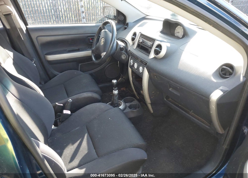 2005 SCION XA VIN: JTKKT604050127918