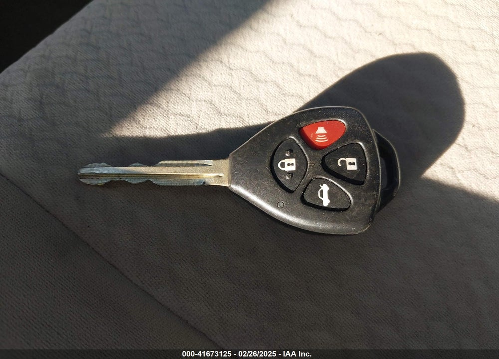 2011 TOYOTA CAMRY LE VIN: 4T1BF3EK5BU624614