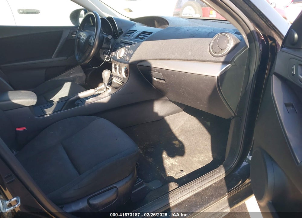 2010 MAZDA 3 I TOURING VIN: JM1BL1SG0A1105357